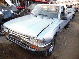 1991 TOYOTA PICK UP EXTRA CAB BLUE 2.4 MT 2WD Z19832